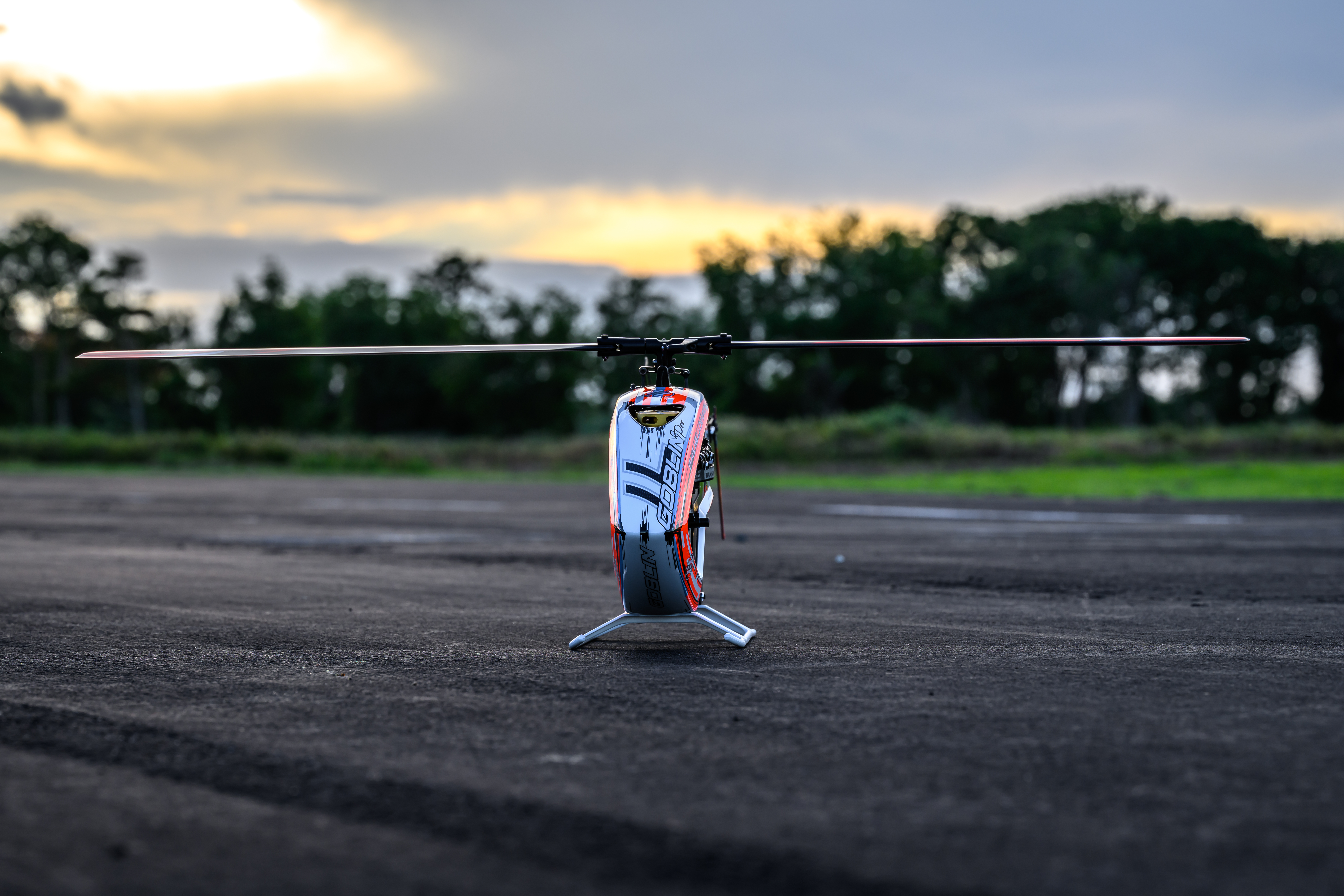 ILGoblin PRO 420 White | Goblin Helicopters